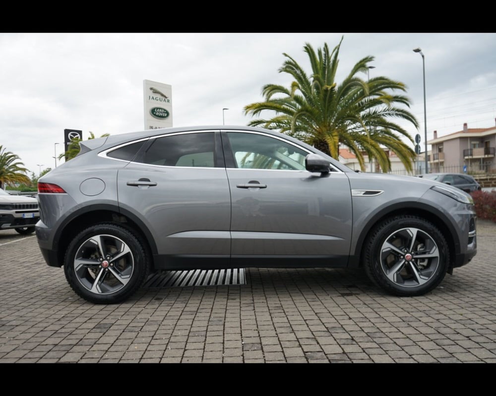 Jaguar E-Pace usata a Chieti (8)