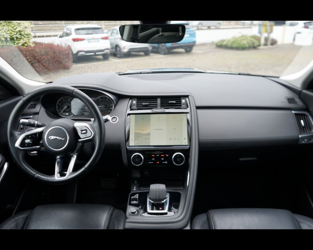 Jaguar E-Pace usata a Chieti (9)
