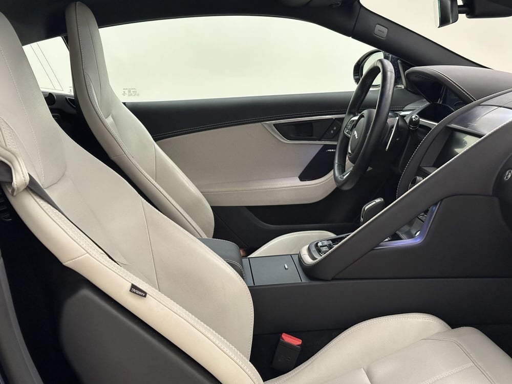 Jaguar F-Type Coupé usata a Lodi (3)