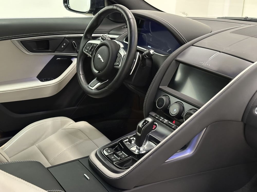 Jaguar F-Type Coupé usata a Lodi (4)