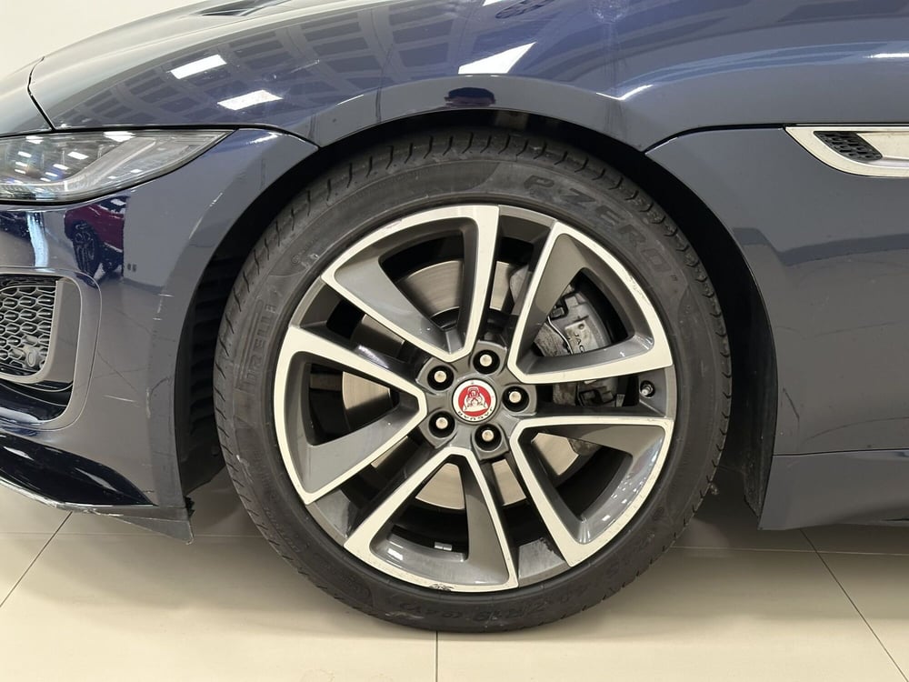 Jaguar F-Type Coupé usata a Lodi (8)