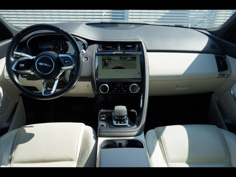 Jaguar E-Pace usata a Chieti (4)