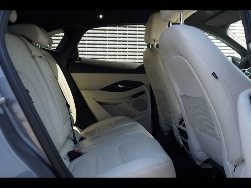 Jaguar E-Pace usata a Chieti (5)