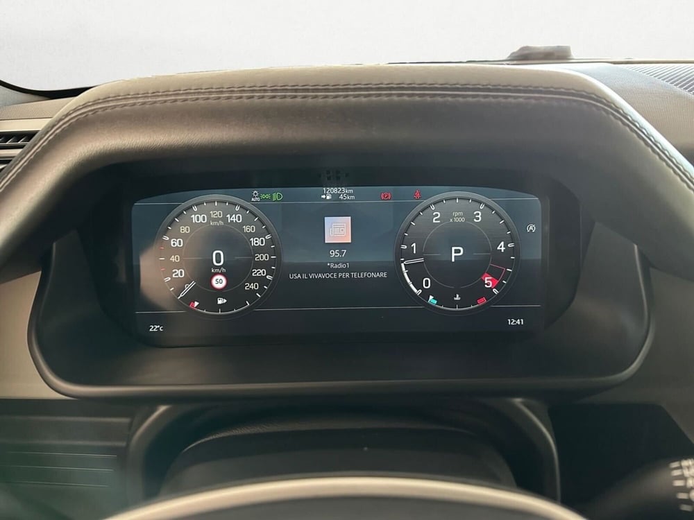 Land Rover Defender usata a Perugia (10)
