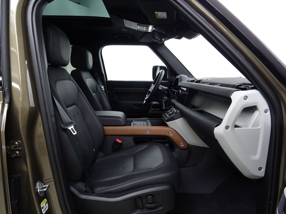 Land Rover Defender usata a Como (3)