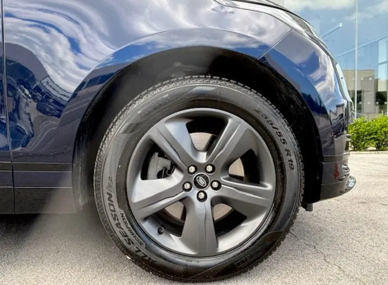 Land Rover Range Rover Velar usata a Pesaro-Urbino (9)