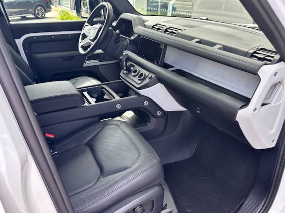 Land Rover Defender usata a Pesaro-Urbino (3)