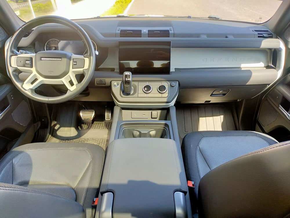 Land Rover Defender usata a Pesaro-Urbino (4)