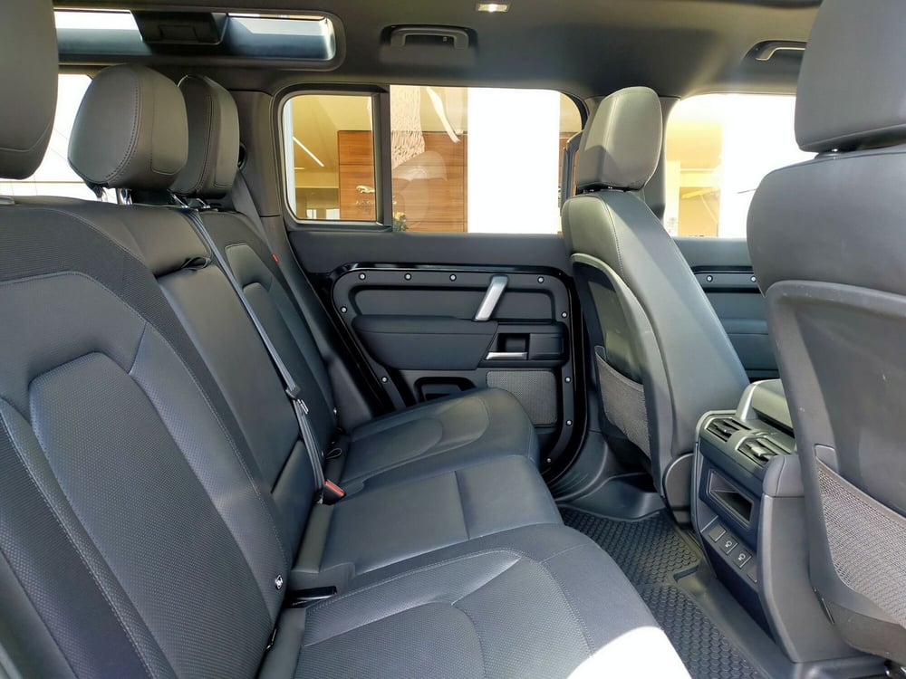Land Rover Defender usata a Pesaro-Urbino (5)