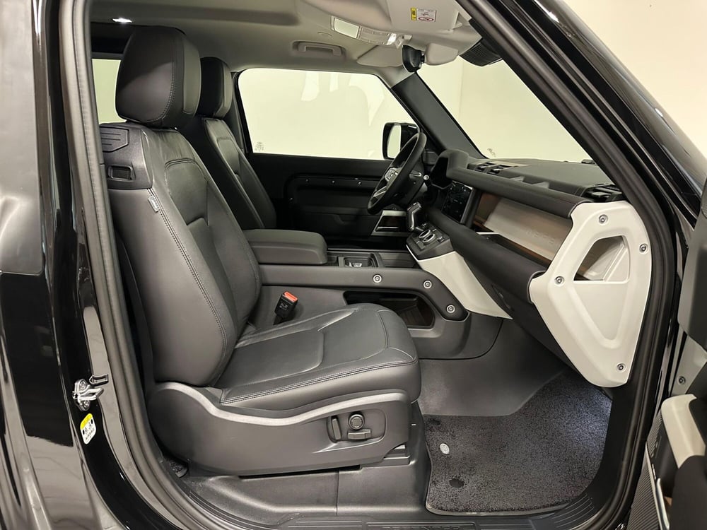 Land Rover Defender usata a Novara (3)