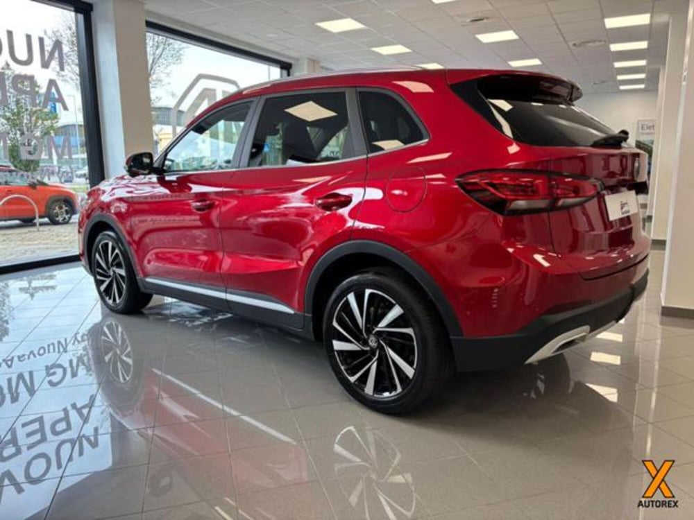Mg ZS EV nuova a Varese (8)