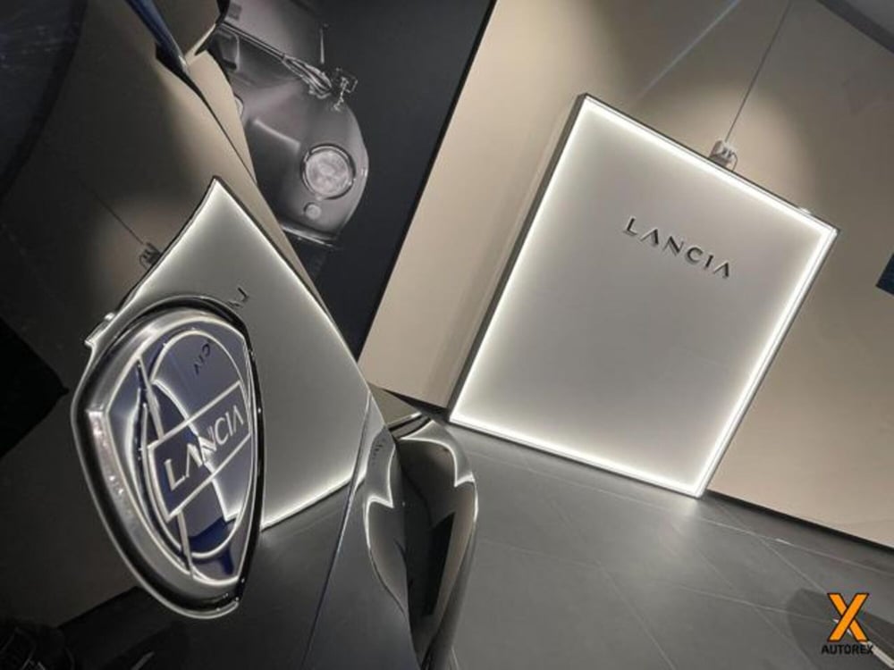 Lancia Ypsilon nuova a Varese (11)
