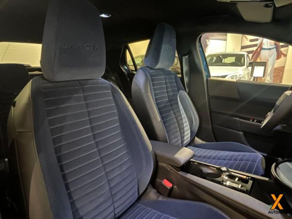 Lancia Ypsilon nuova a Varese (13)