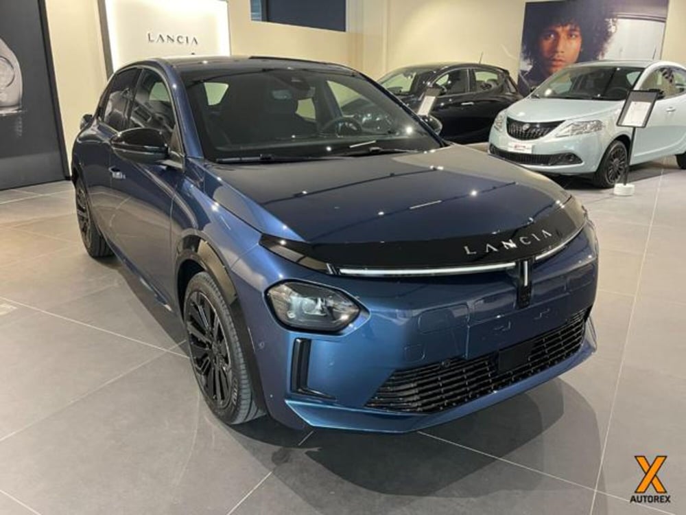 Lancia Ypsilon nuova a Varese (3)