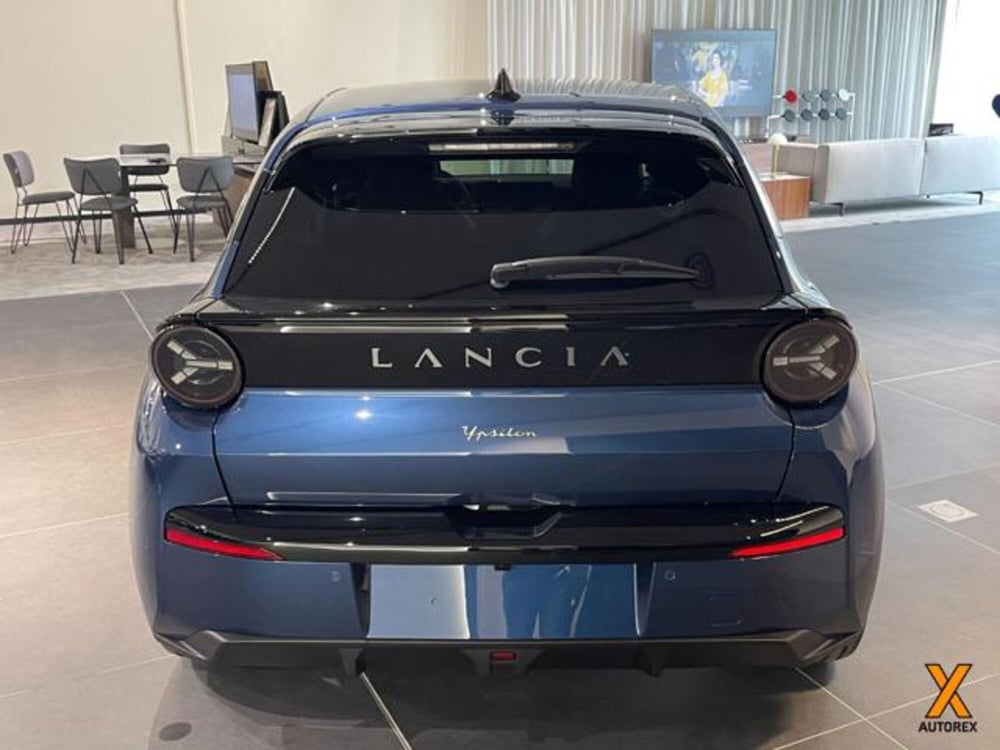 Lancia Ypsilon nuova a Varese (7)