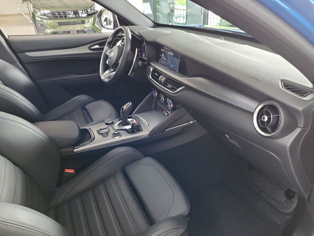 Alfa Romeo Stelvio usata a Vicenza (16)