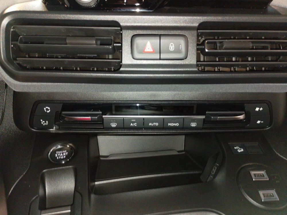 Peugeot Rifter nuova a Vicenza (14)