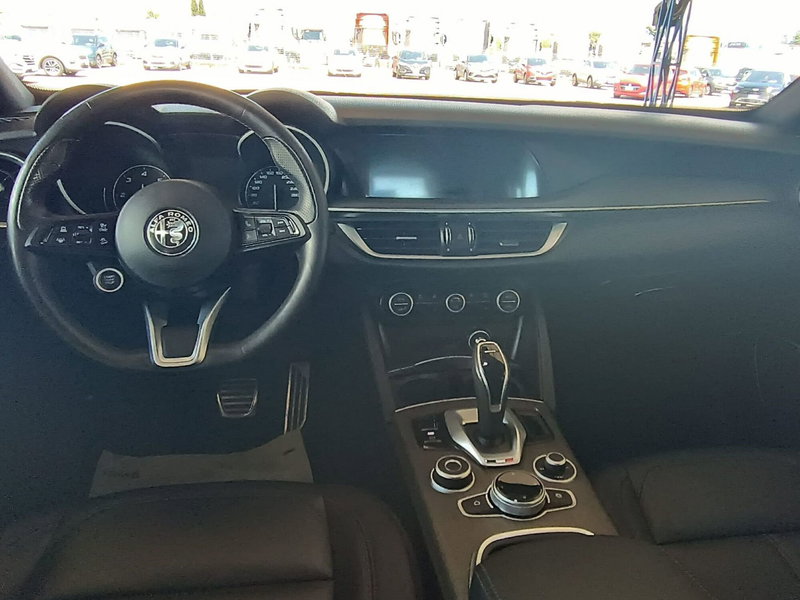 Alfa Romeo Stelvio usata a Latina (14)