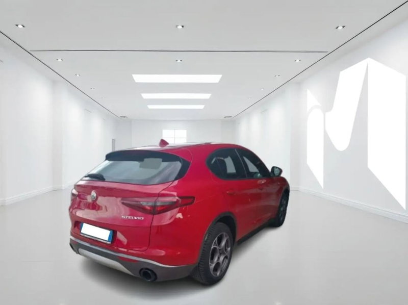 Alfa Romeo Stelvio usata a Latina (3)