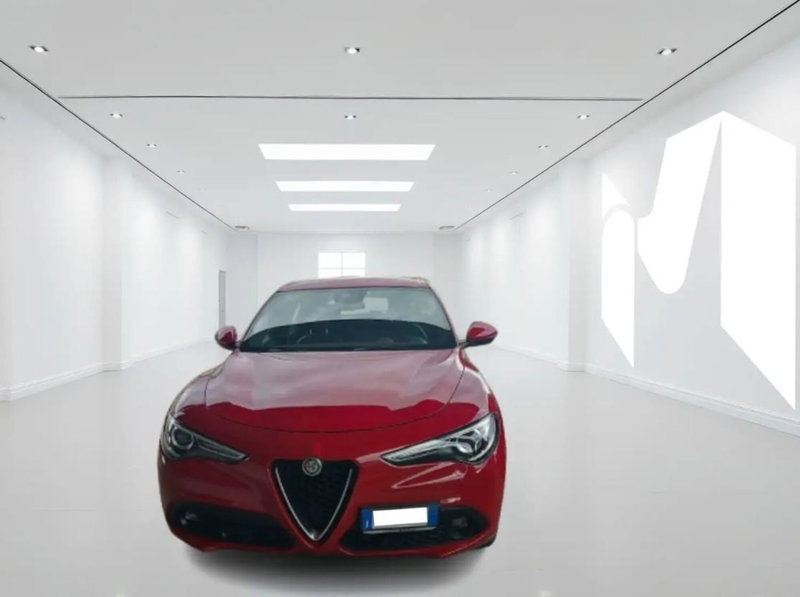 Alfa Romeo Stelvio usata a Latina (6)