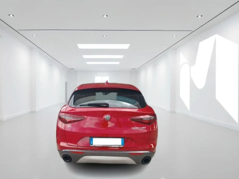 Alfa Romeo Stelvio usata a Latina (7)