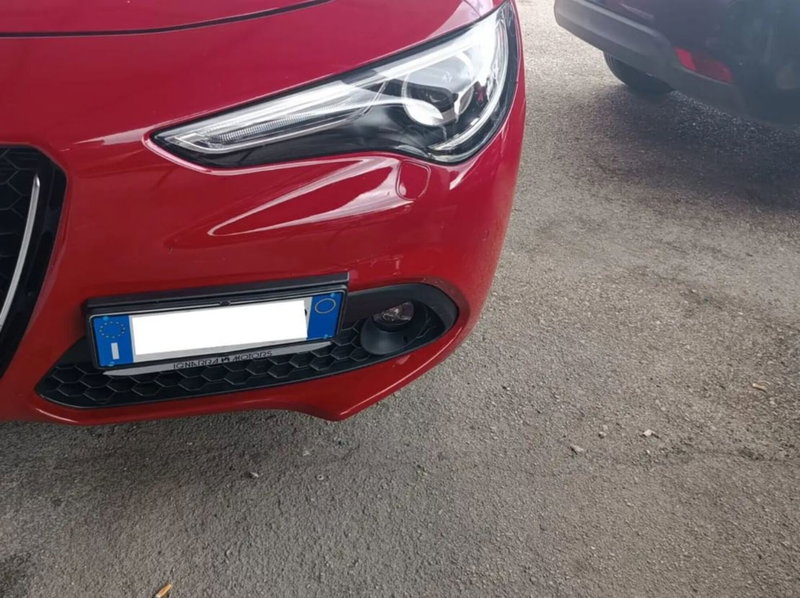 Alfa Romeo Stelvio usata a Latina (8)