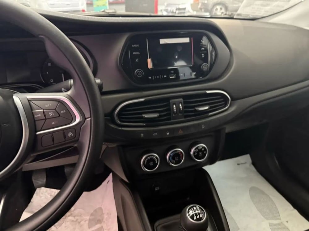 Fiat Tipo Station Wagon nuova a Latina (6)