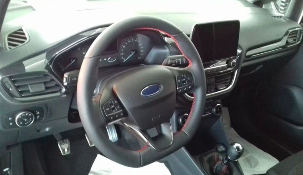 Ford Fiesta nuova a Latina (8)