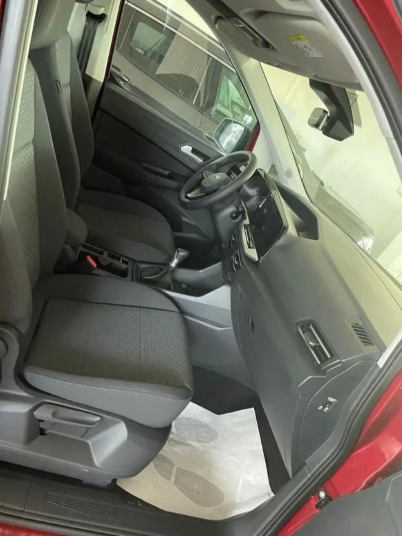 Ford Tourneo Connect nuova a Latina (4)
