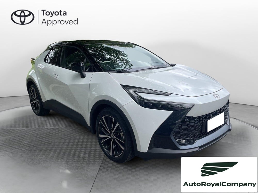 Toyota Toyota C-HR nuova a Roma (8)