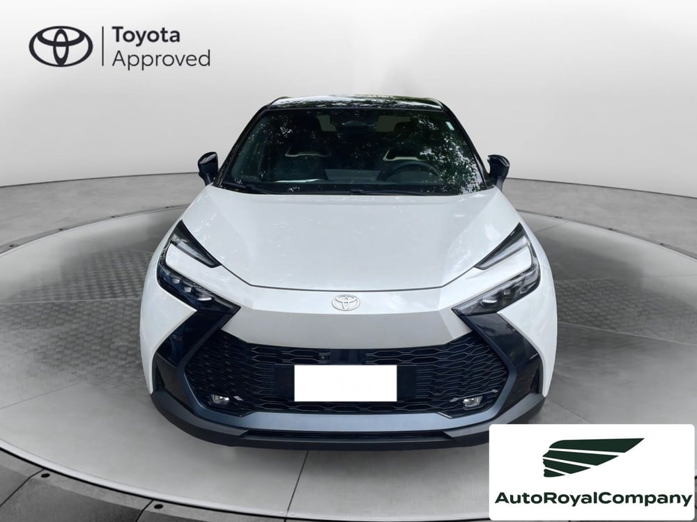 Toyota Toyota C-HR nuova a Roma (9)