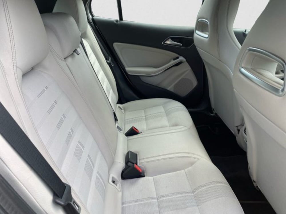 Mercedes-Benz GLA SUV usata a Livorno (14)