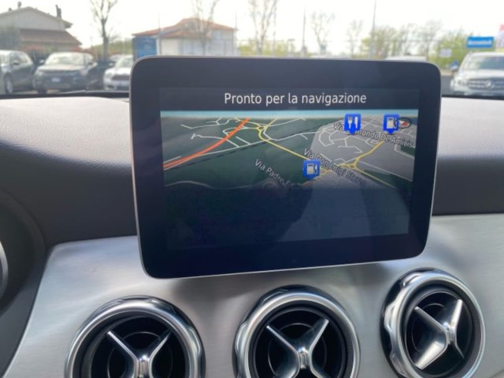Mercedes-Benz GLA SUV usata a Livorno (18)