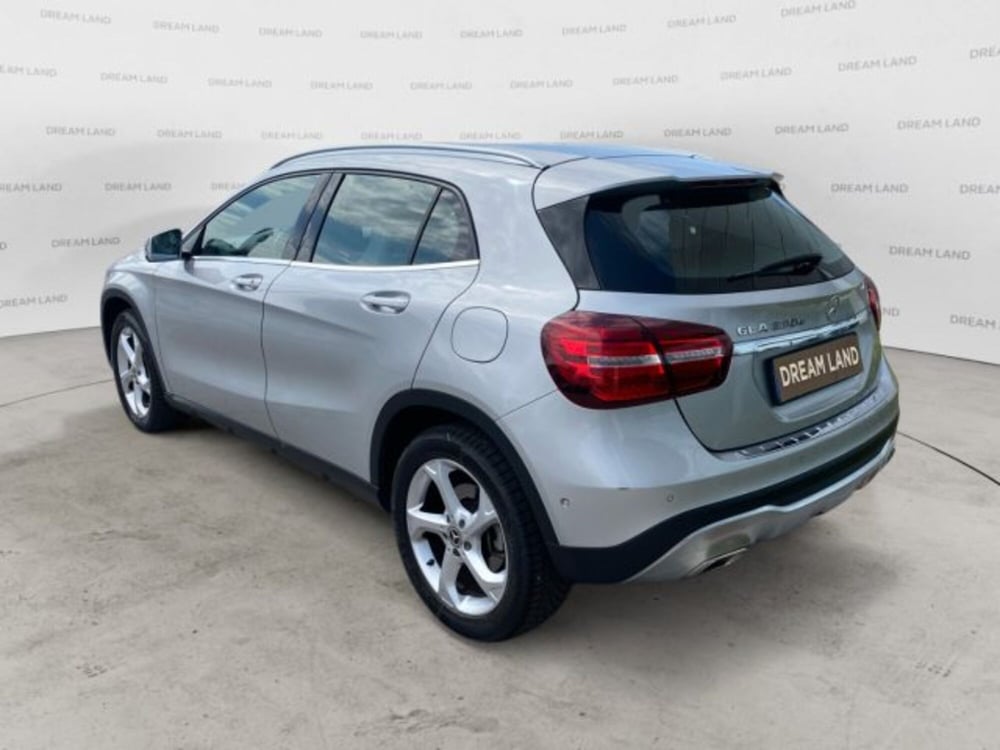 Mercedes-Benz GLA SUV usata a Livorno (4)
