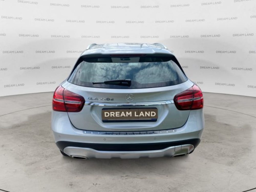 Mercedes-Benz GLA SUV usata a Livorno (5)