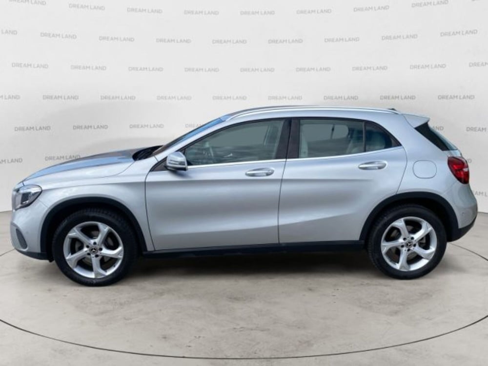 Mercedes-Benz GLA SUV usata a Livorno (7)