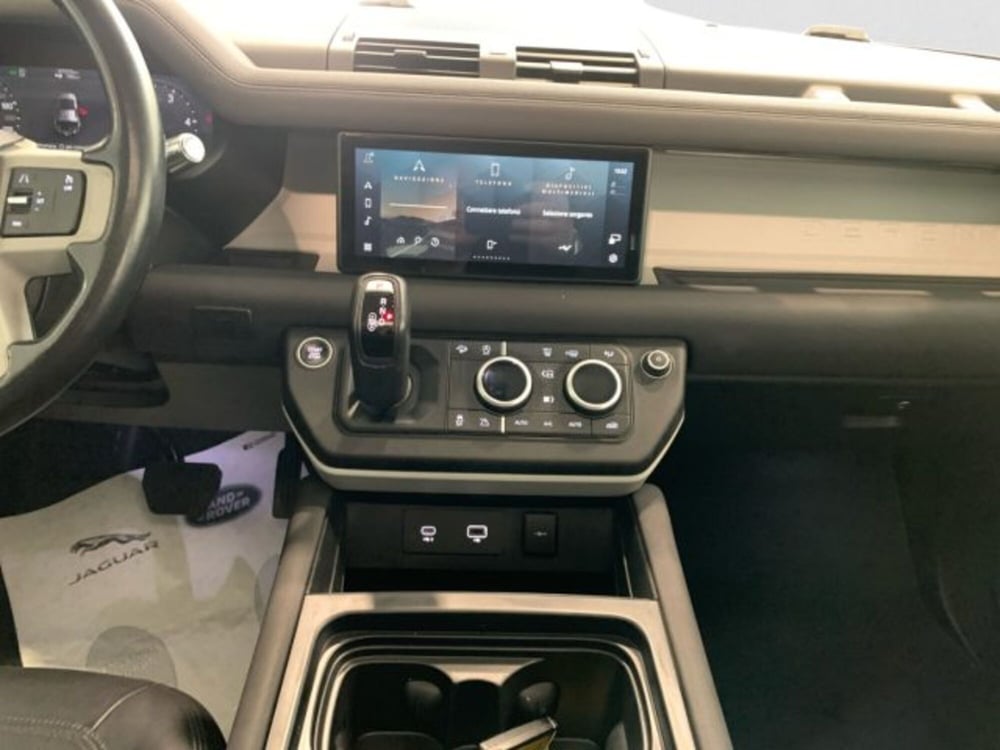 Land Rover Defender usata a Livorno (14)