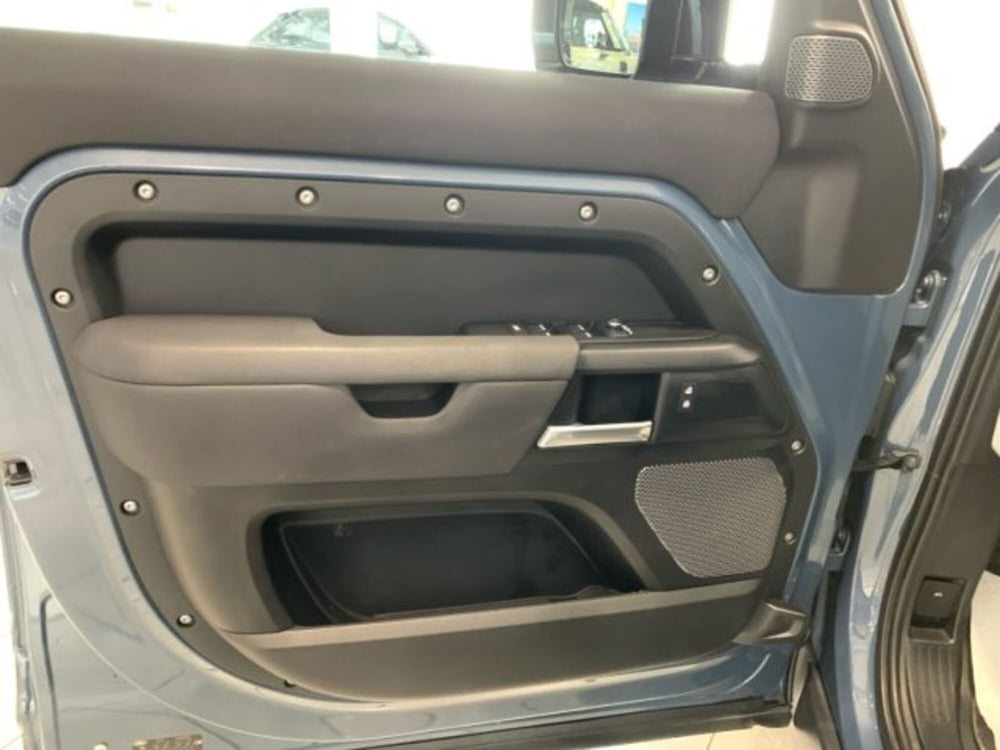 Land Rover Defender usata a Livorno (20)