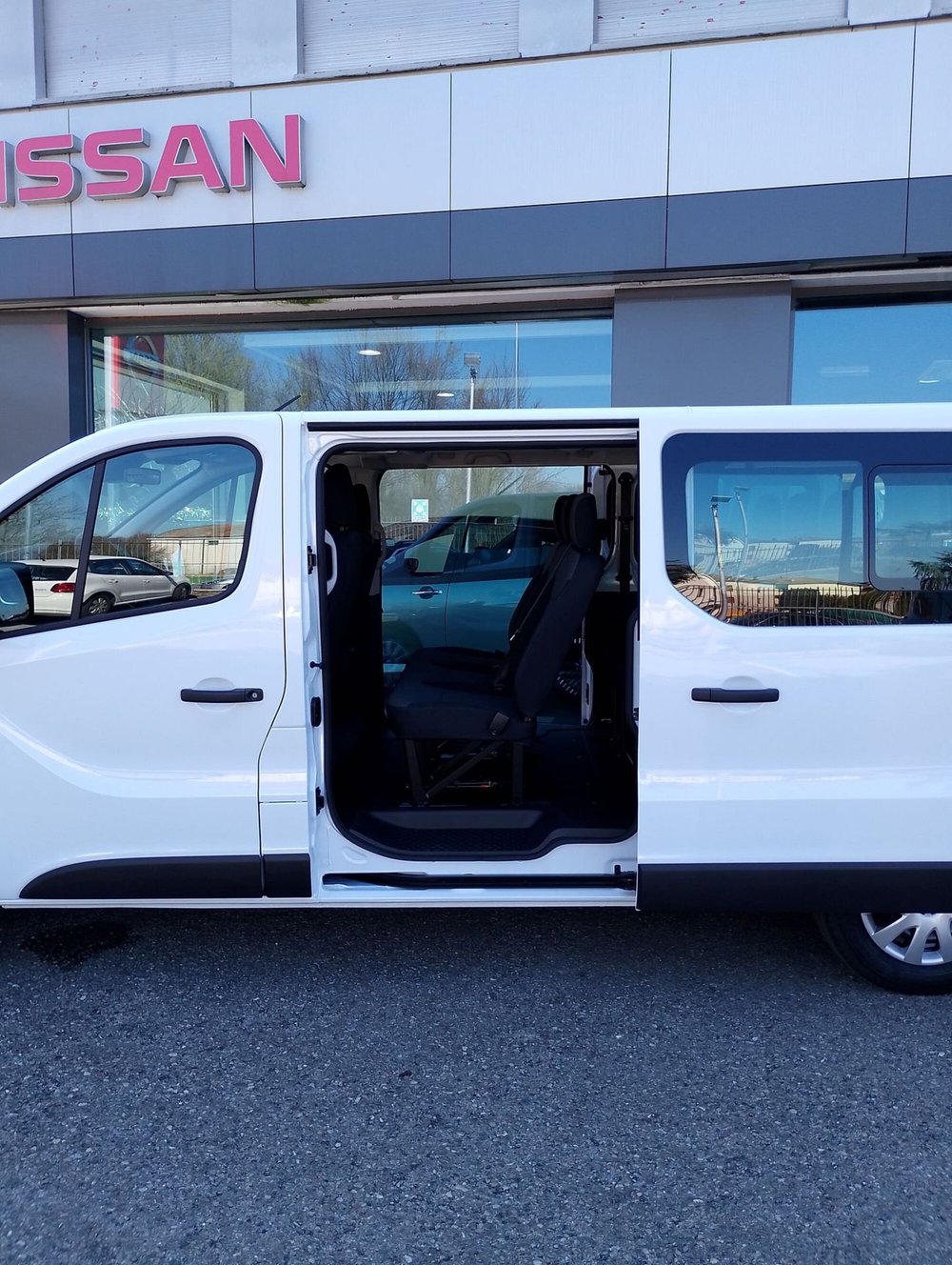 Nissan Primastar nuova a Modena (7)