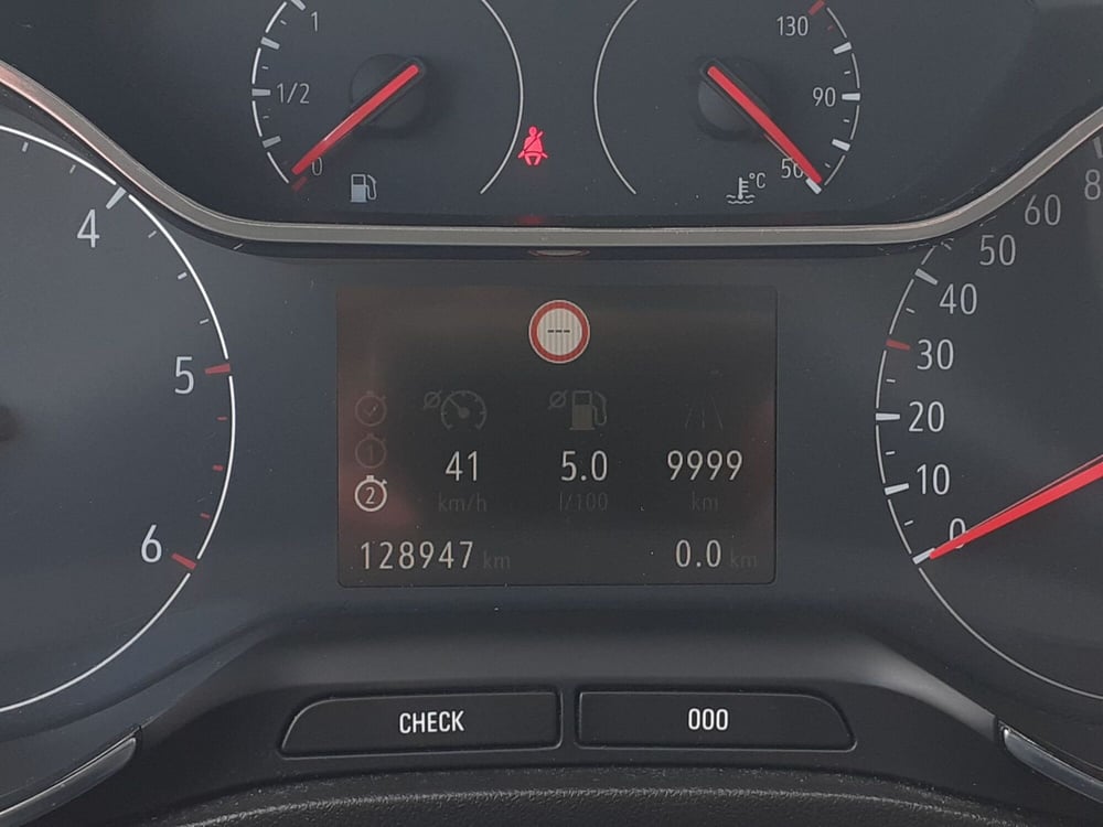 Opel Crossland X usata a Modena (8)