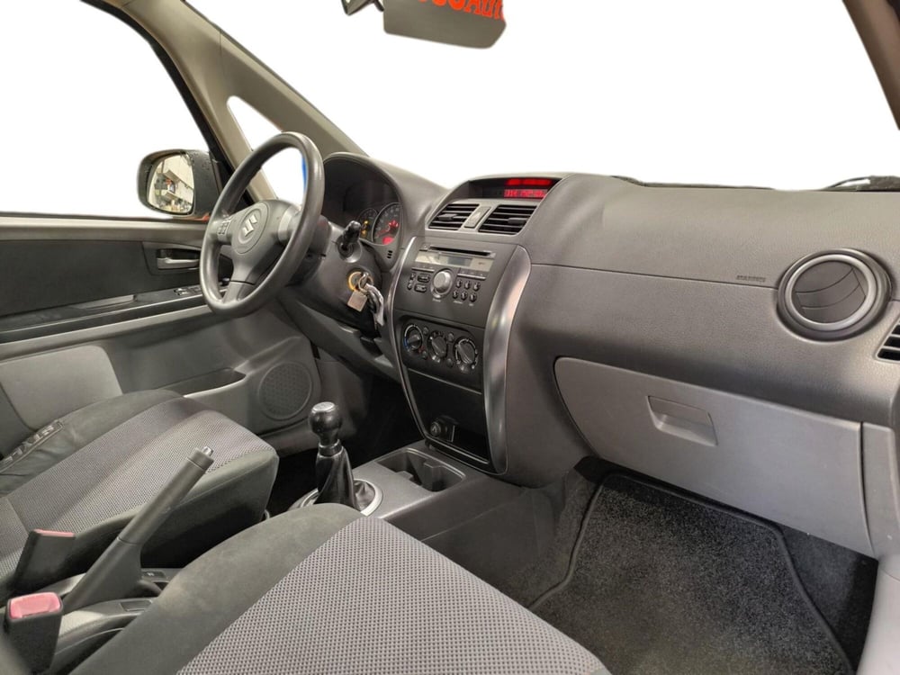 Suzuki SX4 usata a Udine (12)