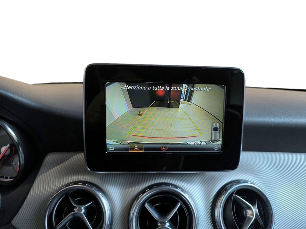 Mercedes-Benz GLA SUV usata a Udine (14)