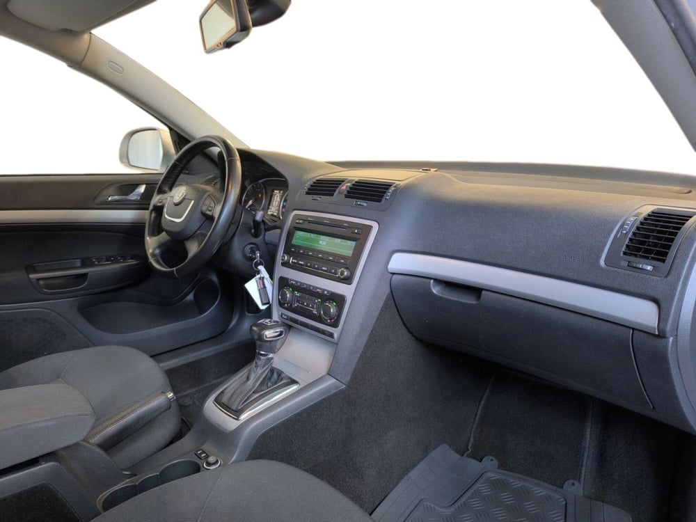 Skoda Octavia Station Wagon usata a Udine (12)