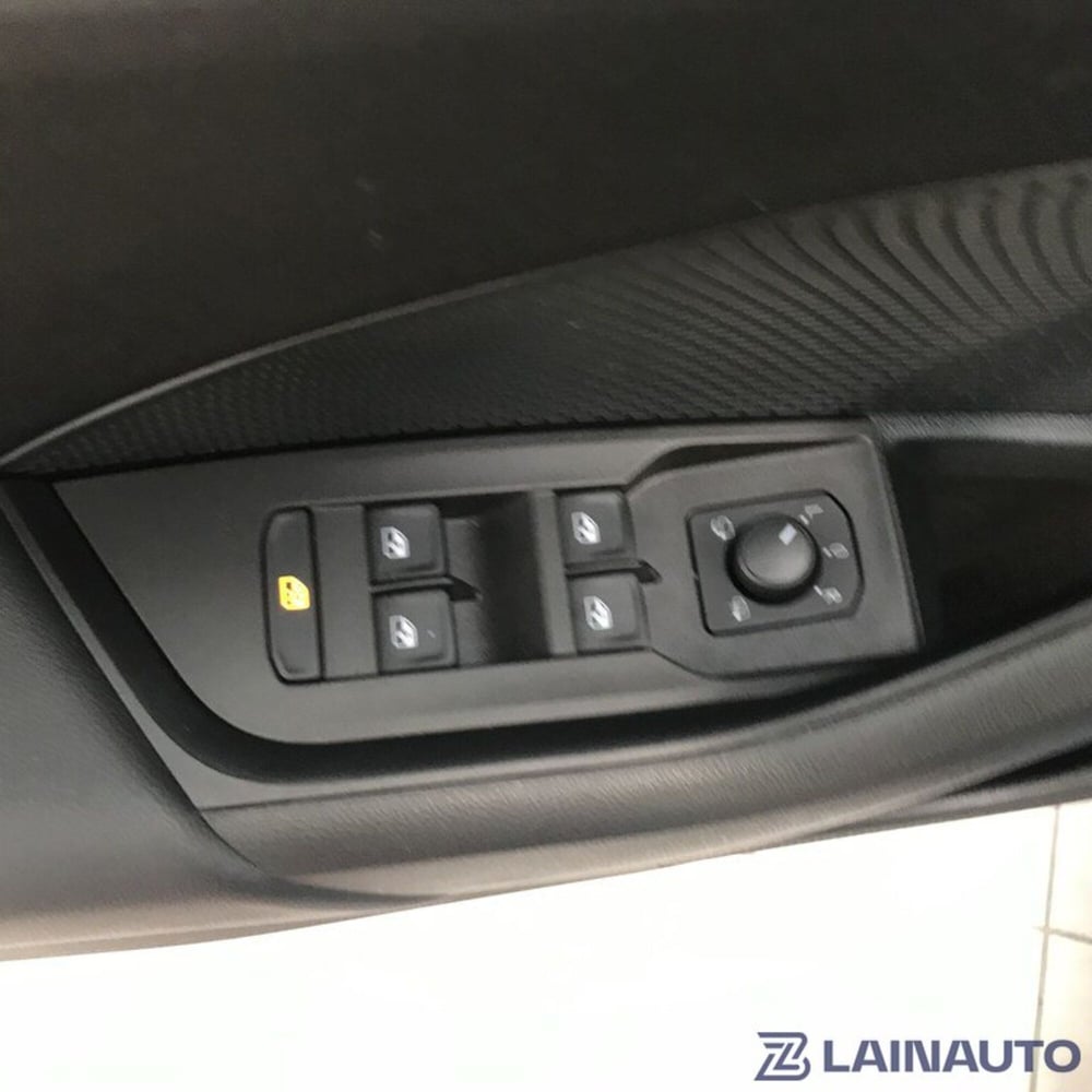 Skoda Octavia Station Wagon usata a Milano (13)