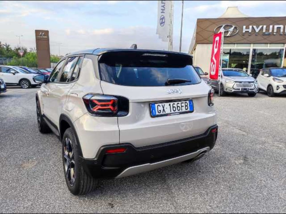 Jeep Avenger nuova a Latina (2)