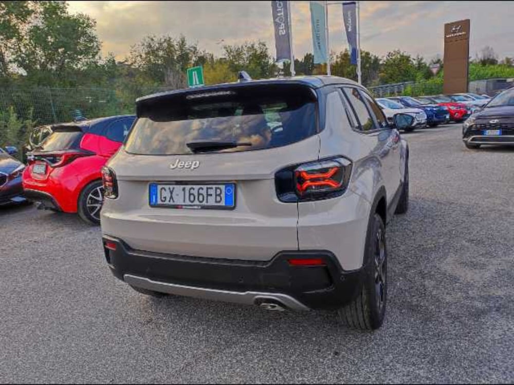 Jeep Avenger nuova a Latina (3)