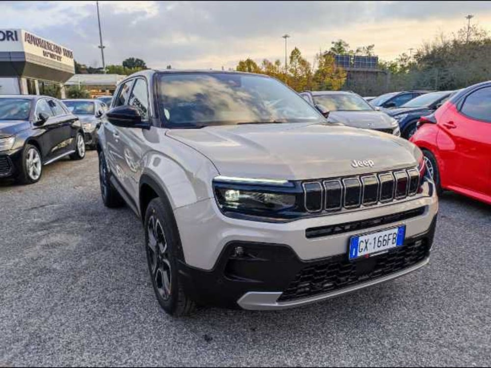 Jeep Avenger nuova a Latina (4)