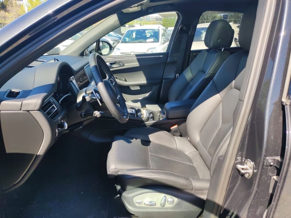 Porsche Macan usata a Latina (14)