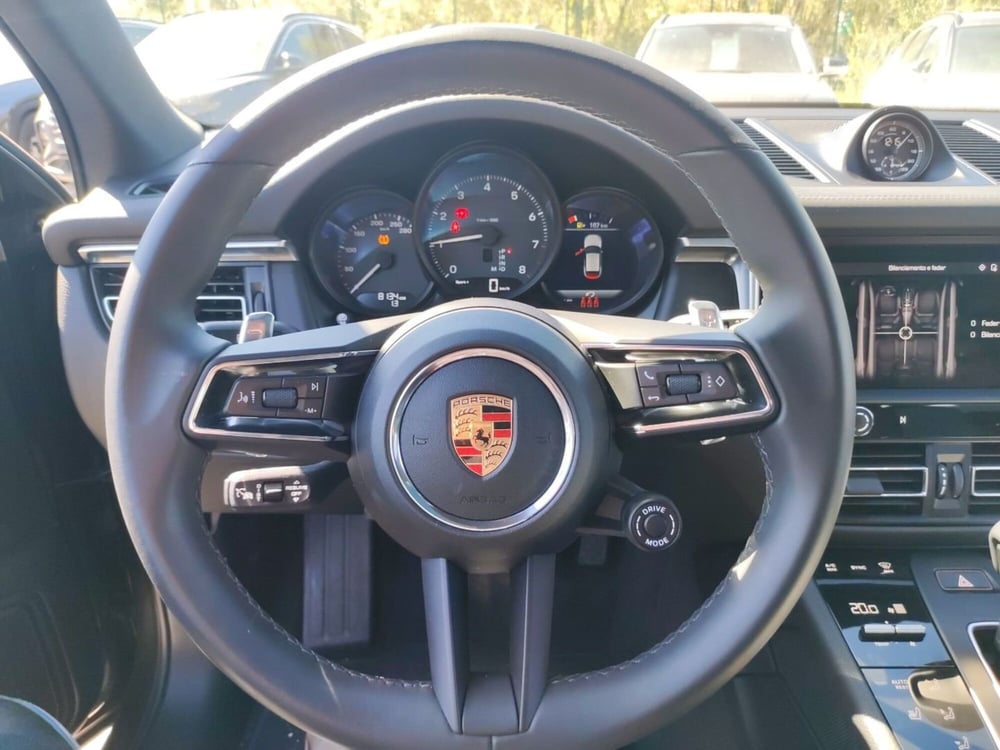 Porsche Macan usata a Latina (17)