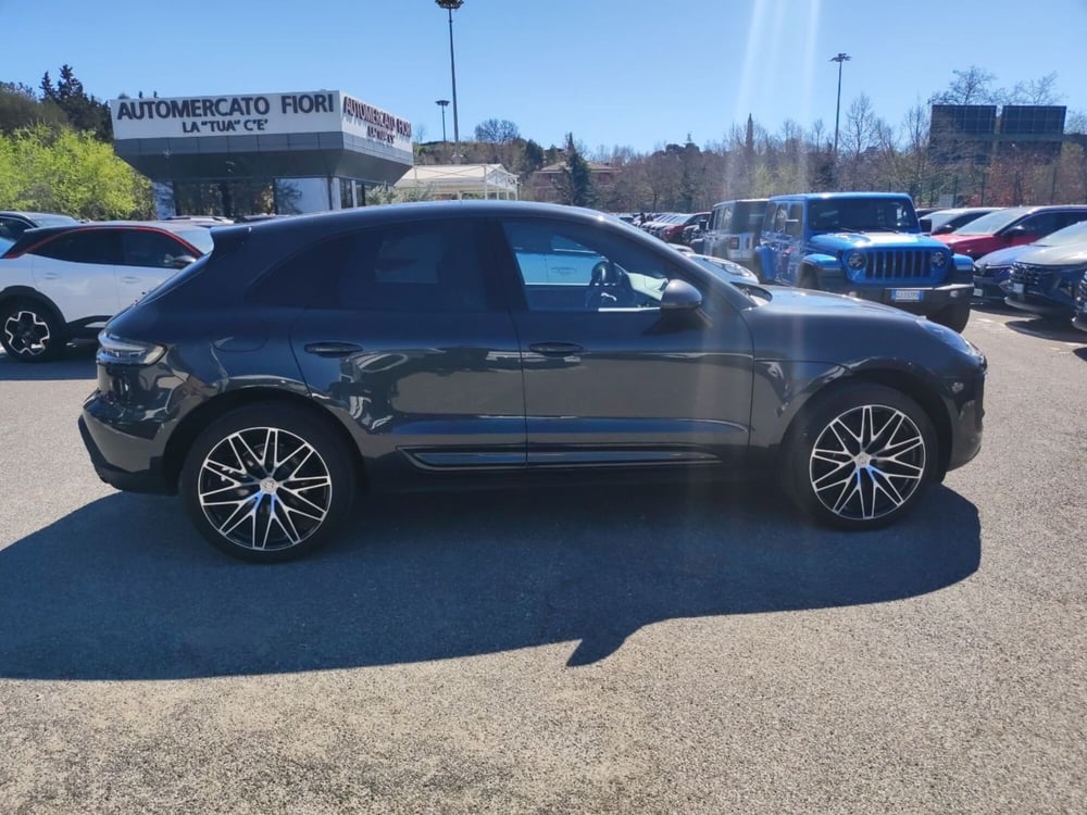 Porsche Macan usata a Latina (6)
